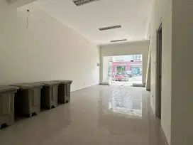 Ruko Edison Siap Usaha di Gading Serpong Dikelilingi Hunian Premium