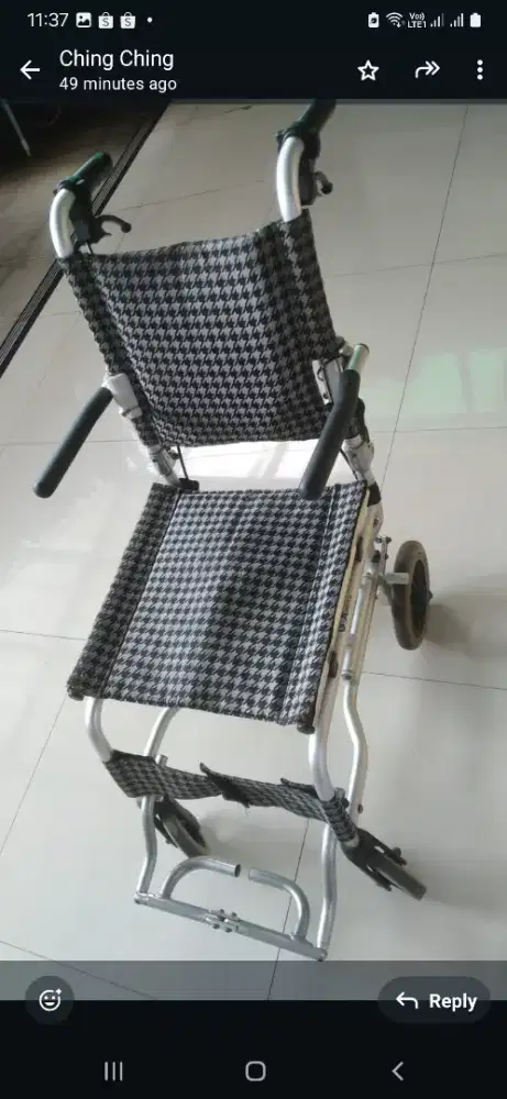 Kursi roda sesuai poto