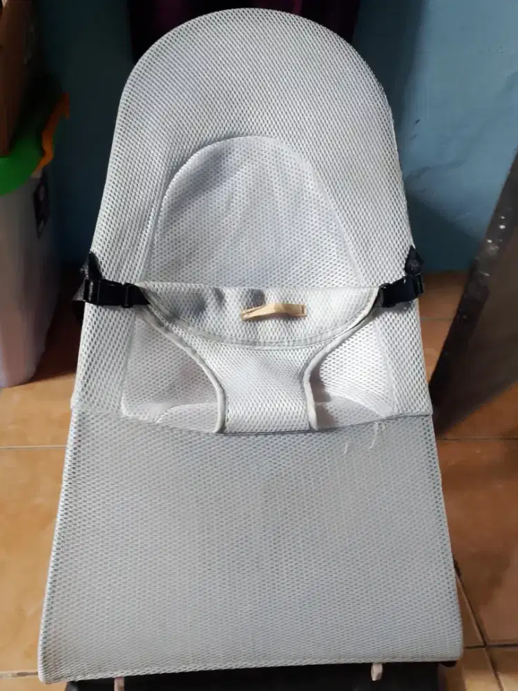 Kursi Ayunan Bayi Bouncer Tempat Tidur Bayi Goyang