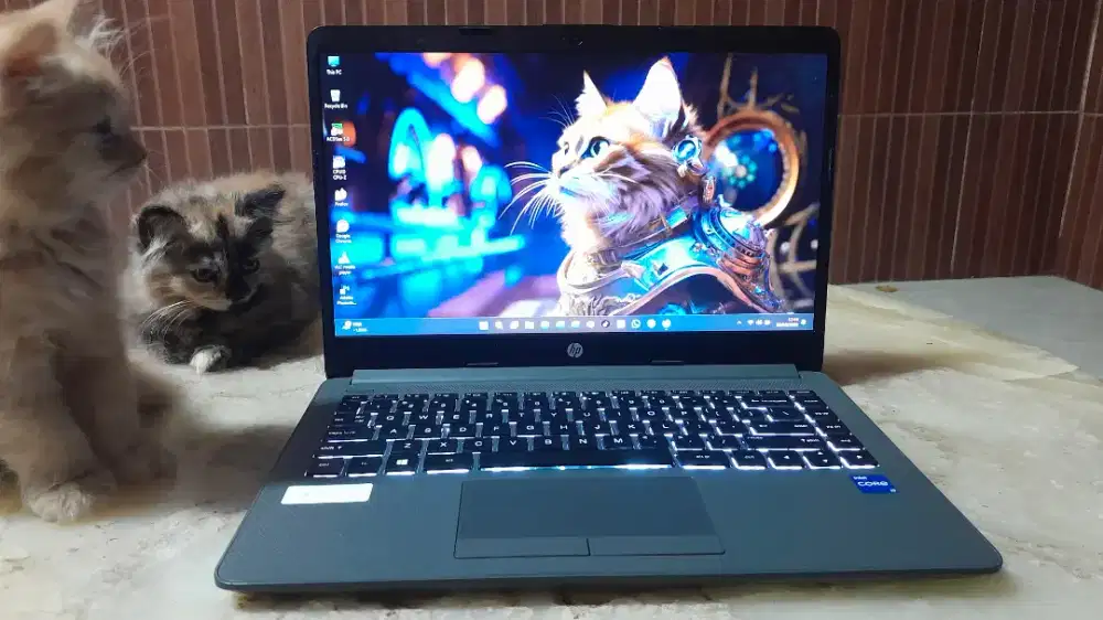 Laptop HP 240 G8 core i5 Ram 8GBssdnvme512GBBacklitIrisXeGraphicsGEN11