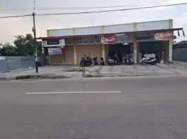Toko 4 & gudang pinggir jalan kasemen