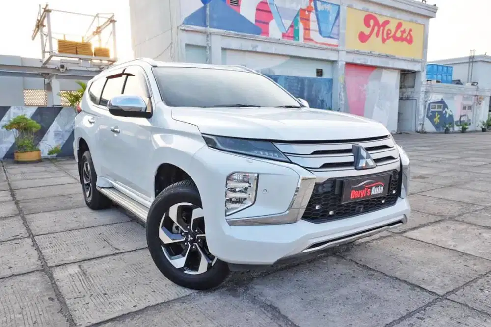 Mitsubishi Pajero Sport Dakar 4x4 Ultimate AT Diesel Sunroof