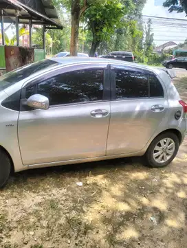 Toyota Yaris 2010 Bensin