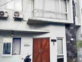 Rumah Strategis 2 Lantai Jalan Ratna Jatibening