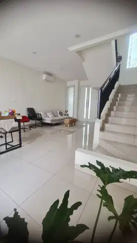 Summarecon, Bandung Dijual Rumah Bagus Cluster Amanda Siap Huni