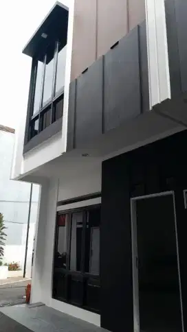 Di Jual Rumah Cantik dekat Pasar Pramuka