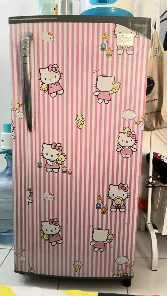 Kulkas Toshiba 1 pintu kondisi baik
