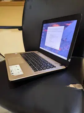 Laptop Asus x441B