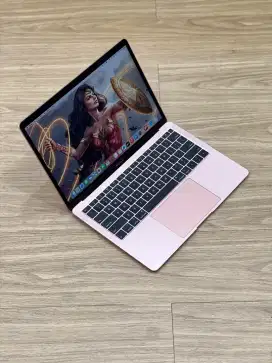 MacBook Air 2019 , 13 inch , 8/128