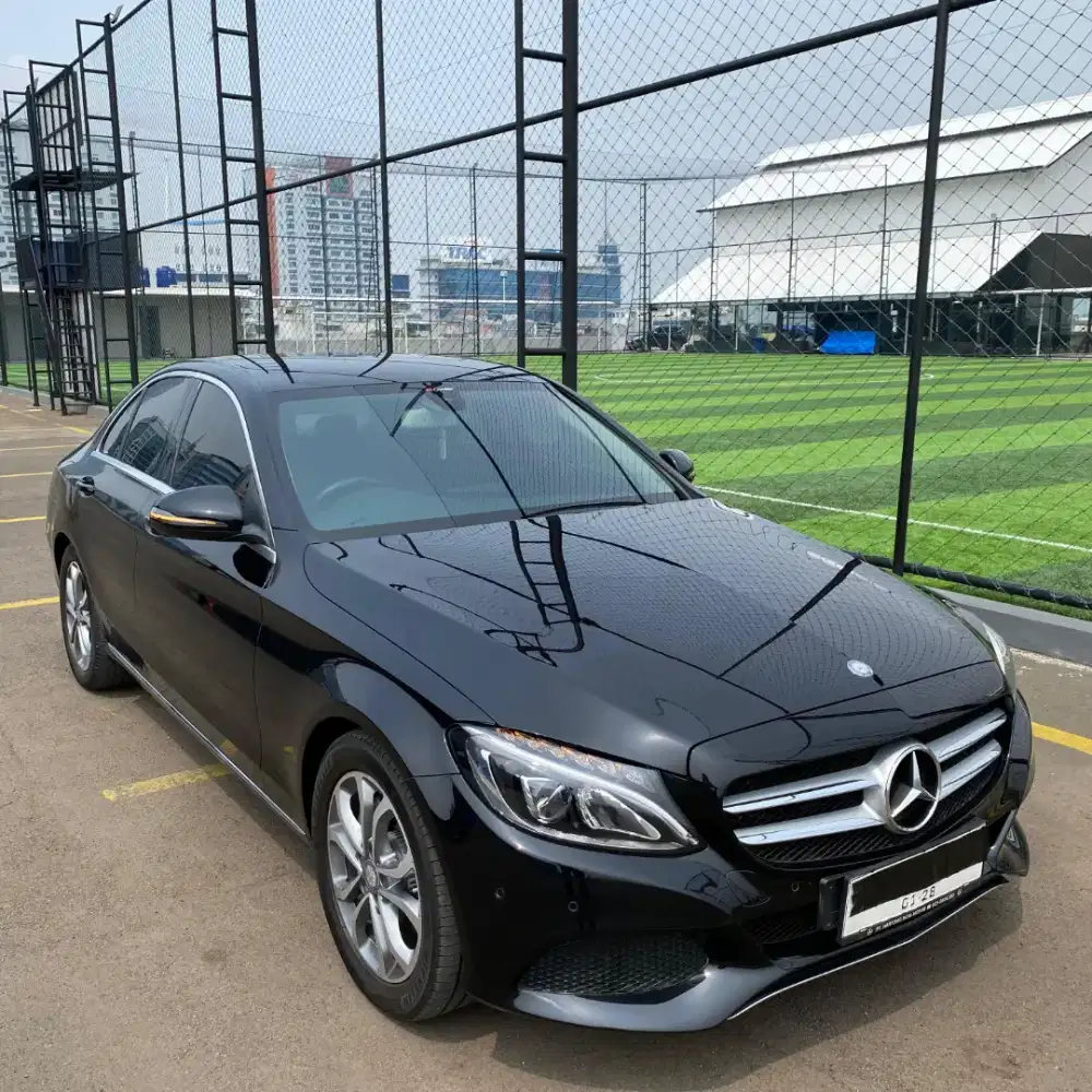 [KM9.000] Mercedes Benz C300 AMG 2023
