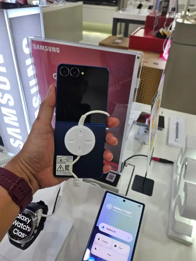 NEW GALAXY FOLDABLE 7  BENEFIT 4JUTAAN FREE PROTEKSI HINGGA 2TAHUN