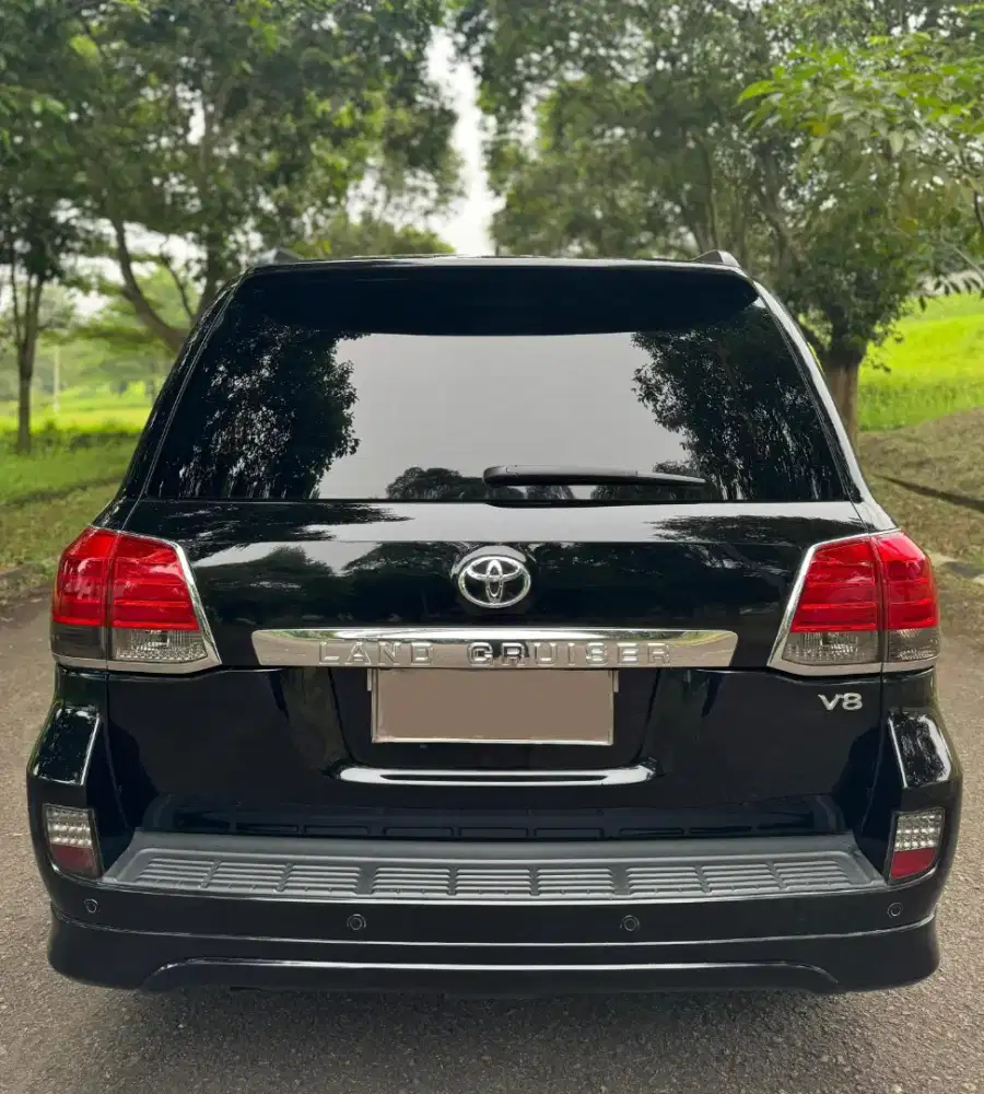 MURAH. LAND CRUISER VX200 FULL SPEC 2011 vx 200 vxr 2010 toyota