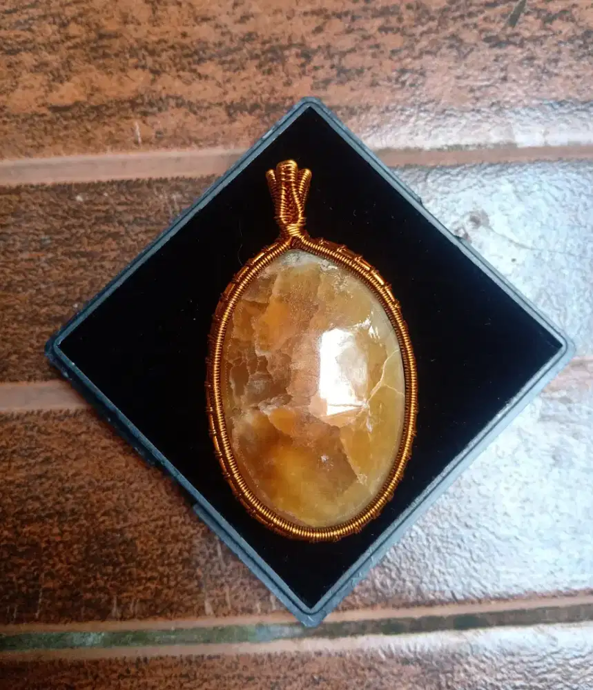 Natural calcite jumbo Leontin