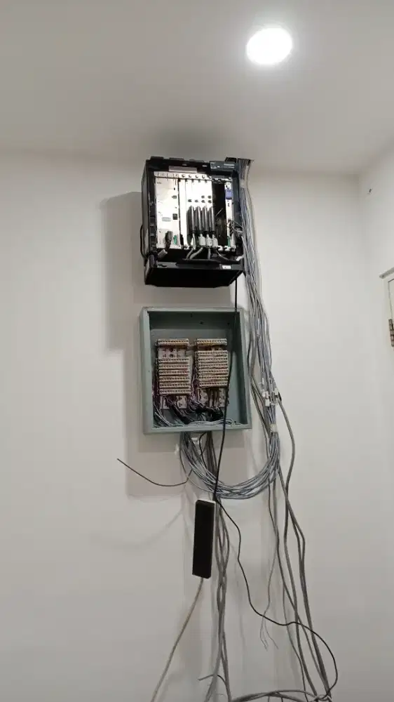 Akses Poin, PABX, Lan Internet, Perapian Server