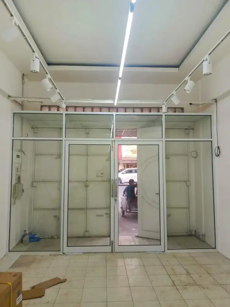 Pintu sekat /sekat kaca, partisi kaca pintu swing , sliding
