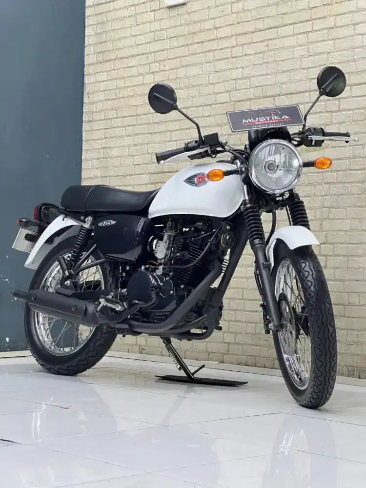 Kawasaki W 175  SE 2018 Original Unit