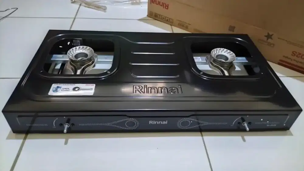 Jual aja nih kompor rinnai masih baru