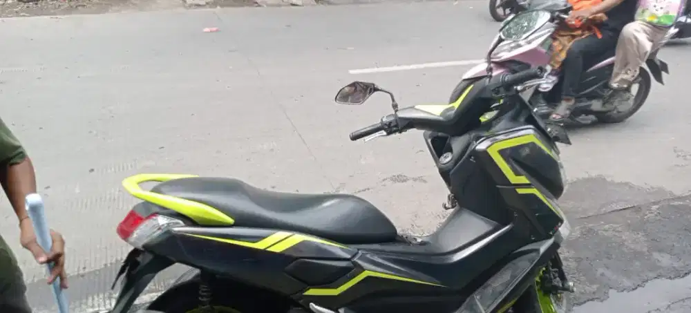nmax 2017 mulus bagus mesin sehat