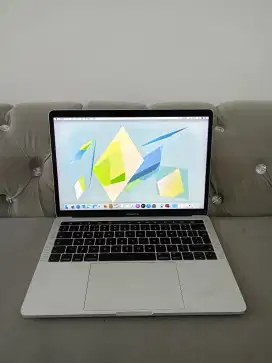 MACBOOK PRO TOUCHBAR 2017 I5 16/512