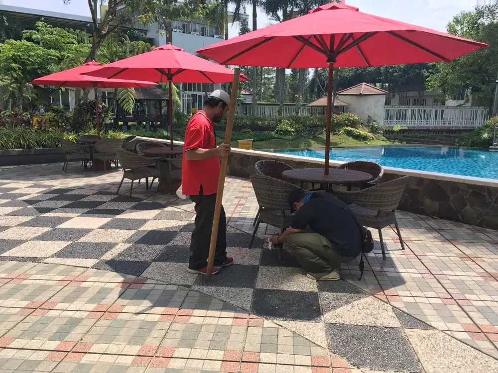 PIK SET MEJA PAYUNG TAMAN ROTAN SINTETIS JAKARTA
