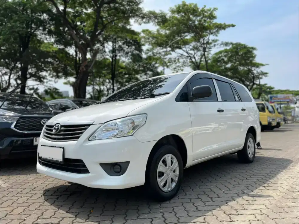 [ TERAWAT ] TOYOTA KIJANG INNOVA 2.0 J MT MANUAL BENSIN 2014 PUTIH
