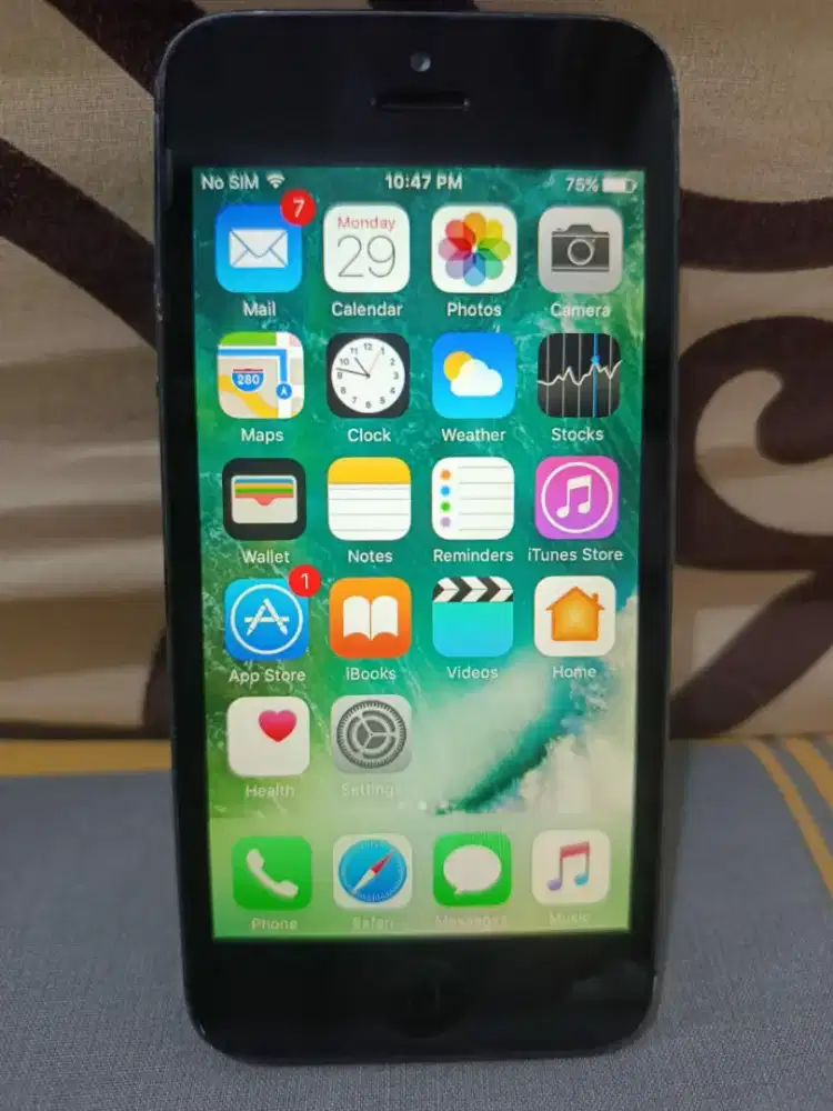 APPLE IPHONE 5 (COLLECTION)