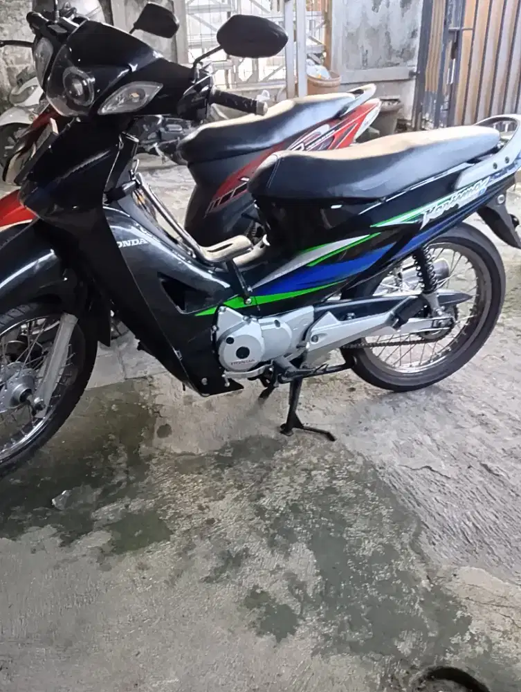 Honda kharisma tipe D th 2005