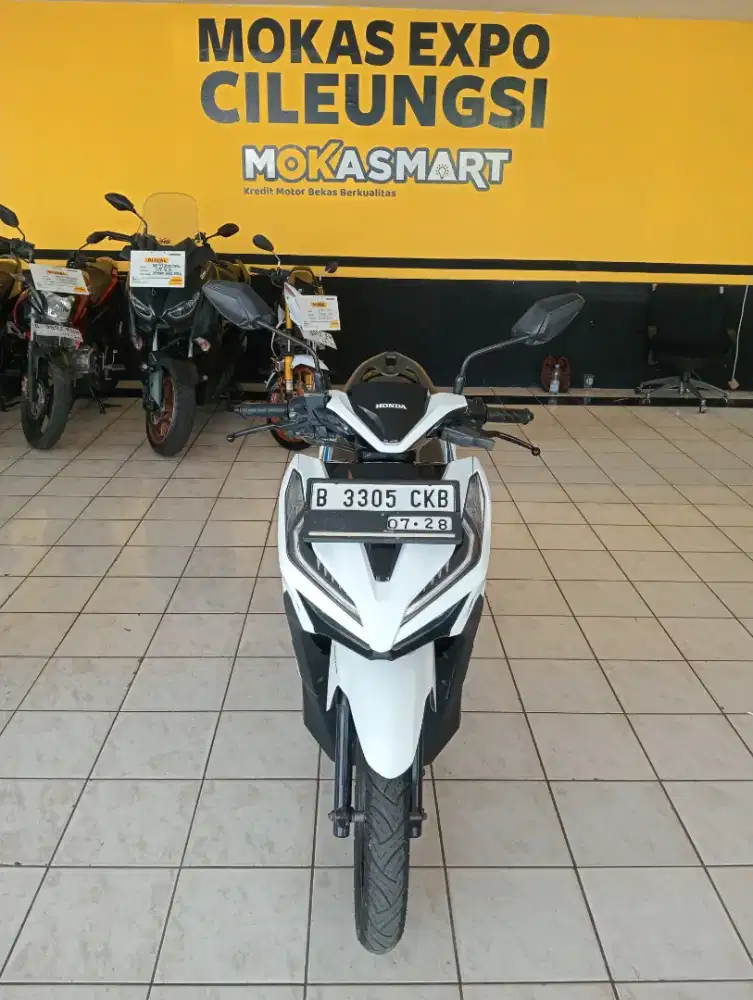 Dijual motor Honda Vario 125 cbs 2018