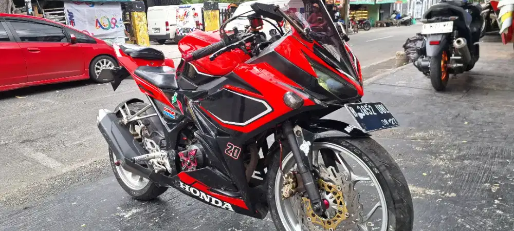 cbr 150 th 2017 pajak panjang bln 8 2026 mulus mesin ok