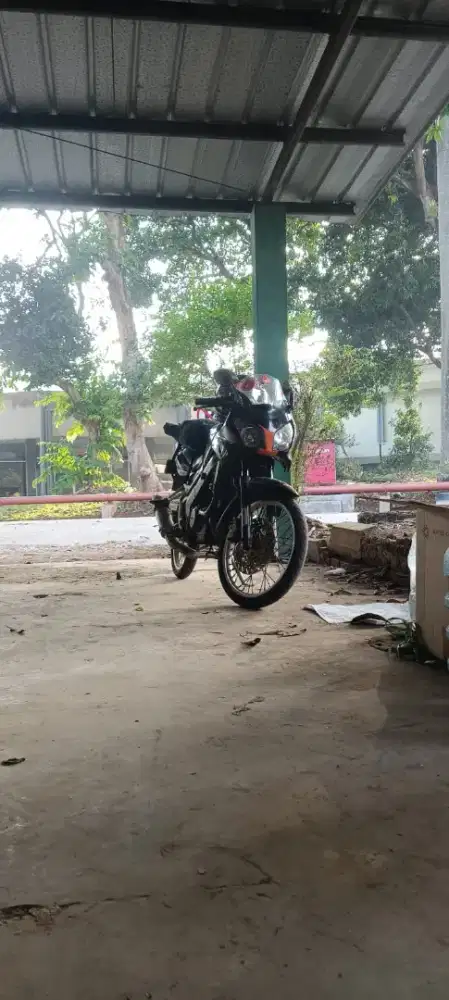 dijual motor honda CB 150 R