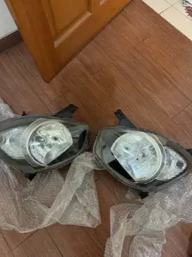Headlamp ayla 2016