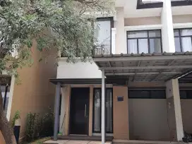 Dijual cepat Rumah Illsutria The Eminent BSD Serpong Tangerang