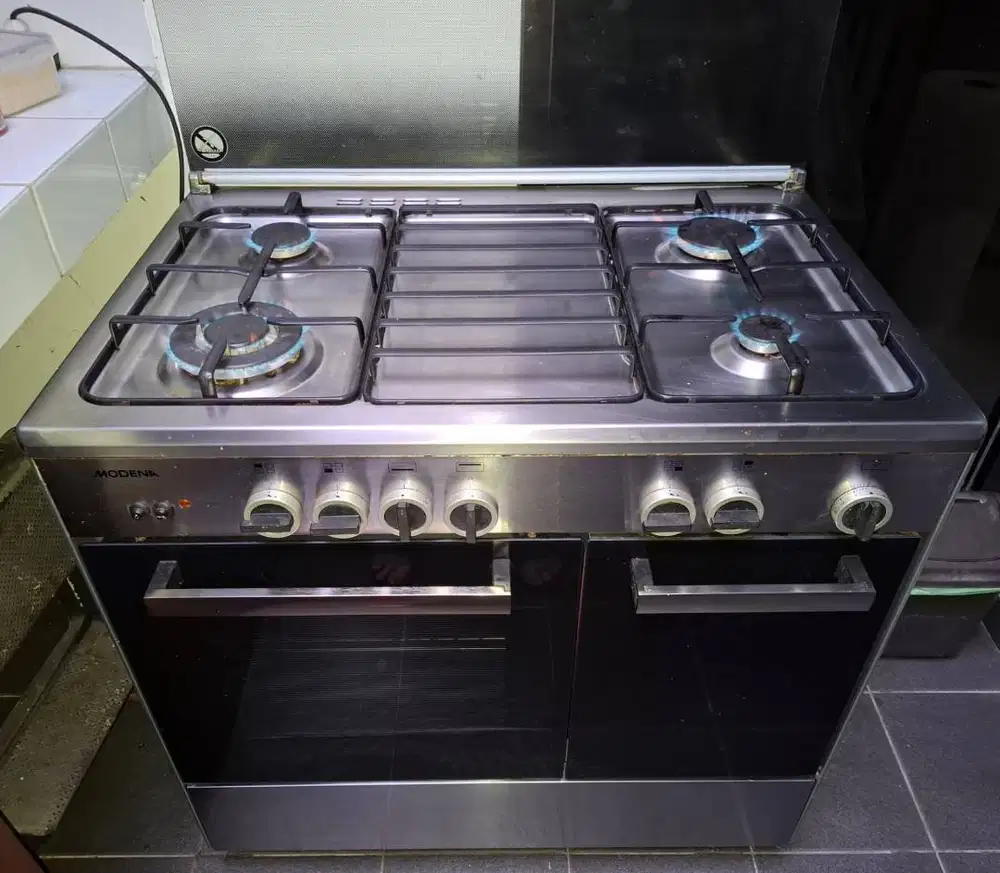 Kompor 4 Tungku dan Oven Modena FC5942S Free Standing Cooker (Italy)