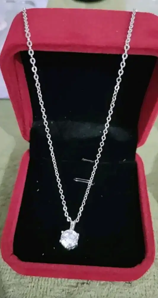 Kalung titanium wanita
