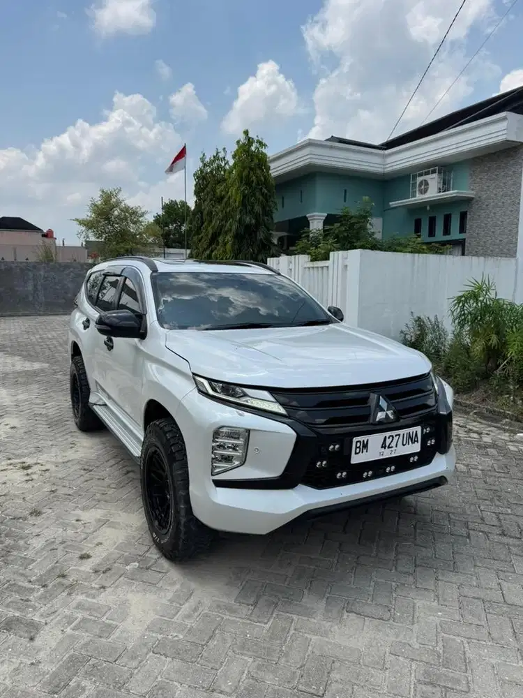 PEJERO DAKAR ULTIMATE 4x4 TAHUN 2022