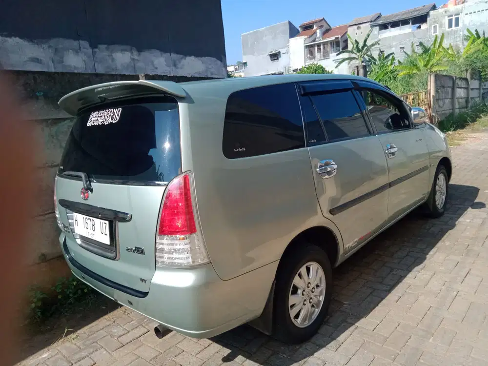 Toyota Kijang Innova 2005 Bensin