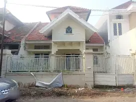 DISEWAKAN MURAH RUMAH PUSAT SIDOARJO PONDOK MUTIARA BEBAS BANJIR