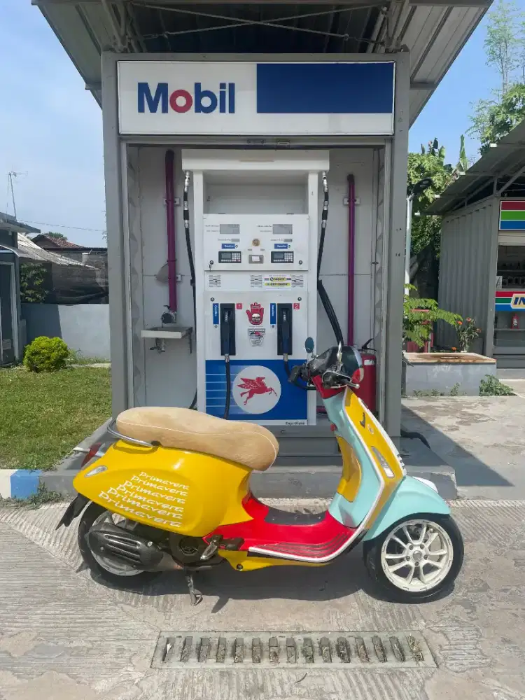 DIJUAL BU VESPA PRIMAVERA SEAN WOTHERSPOON
