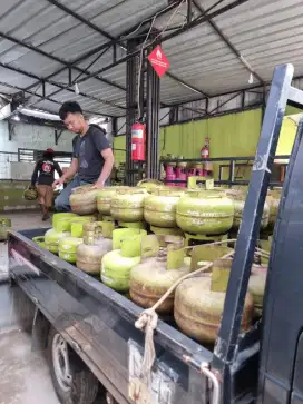 Kenek gas angkatin gas pake mobil