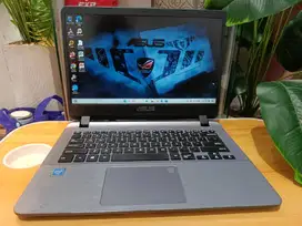 Asus A407M    Processor Intel Celeron N4000 1.1GHz Ram 4 gb 128 GB ssd