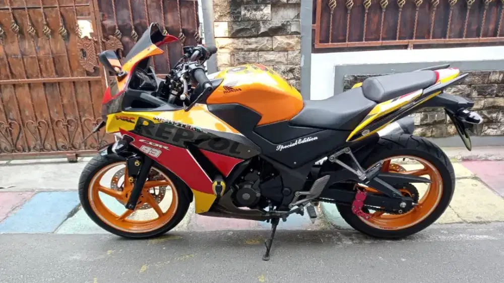cbr 250 built up 2015 akhir km 3000 low pajak panjang sangat terawat