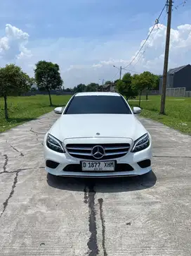 Mercedez-Benz C200 W205 AT
