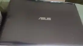 Laptop Asus sudah SSD