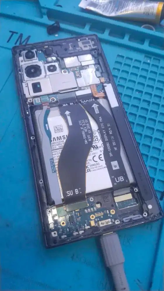 Service hp / ganti lcd / ganti batre /  hp kena air / jasa service hp