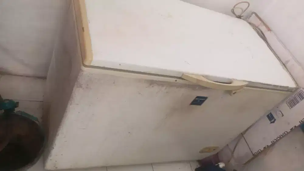 Jual freezer Sharp 300liter Murah