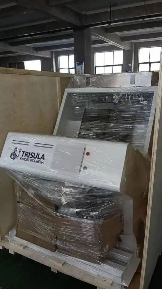 Mesin color sortir (sortex machine)