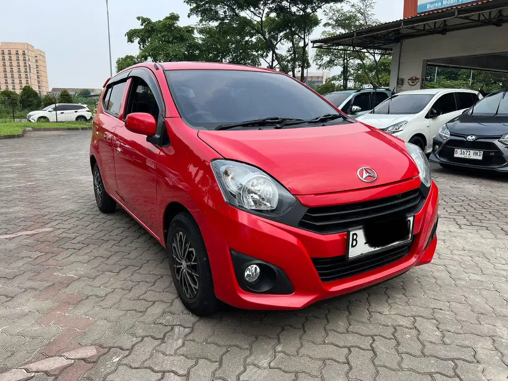 Daihatsu Ayla M AT 2015 Merah Cash