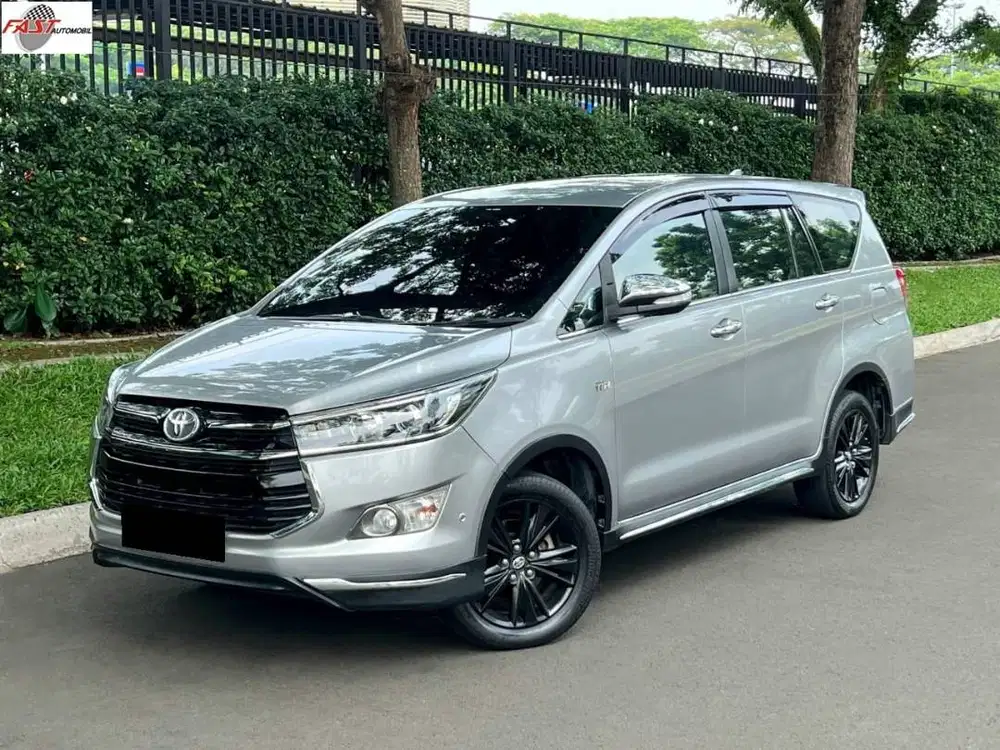 TOYOTA INNOVA VENTURER 2017 2.0 AT BENSIN LOW KM.63RB PAJAK PNJNG #F6S