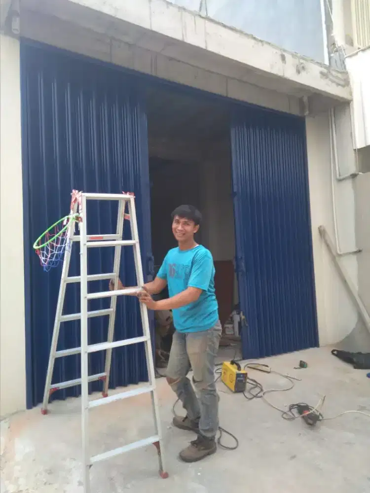 Rolling door folding gate pagar