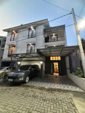 Sewa rumah Cibubur junction